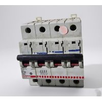 Bticino f84/10 btdin60 – magnetotermico 4p c10 10a 6ka 400v (leva unica)